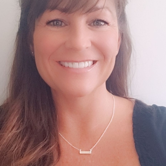 Meet your Posher, Shelli - Picture 4 of 5